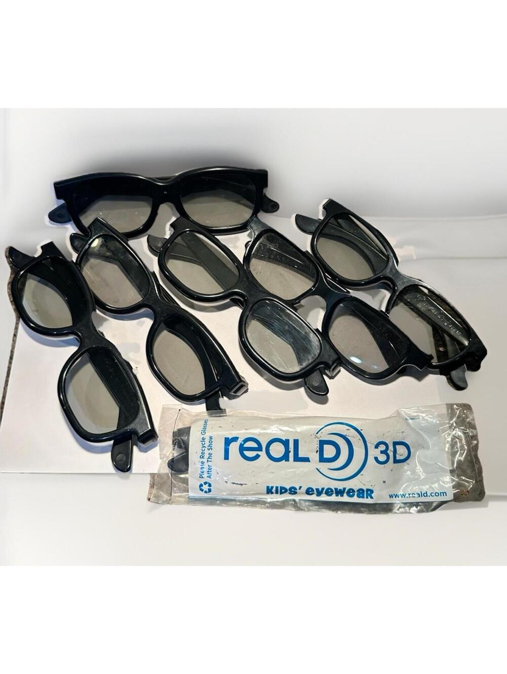 Lot of 7 RealD 3D Glasses Black Passive Cinema Movie Theater 1 Kids & 6 Adults